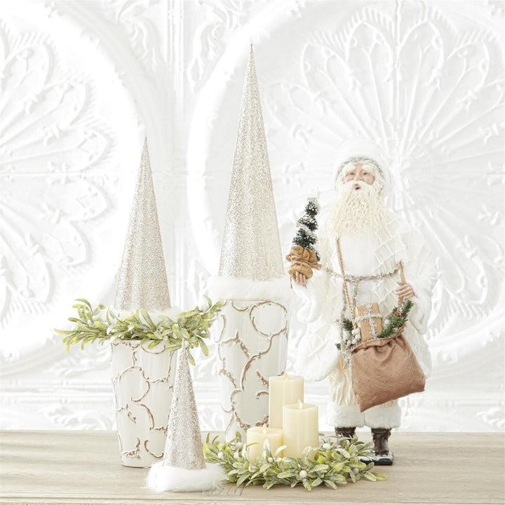 Set/2 Scroll Embossed Vases