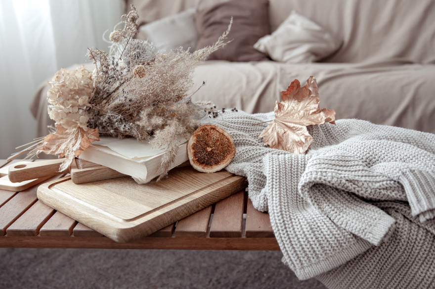 How to Decorate Your Home to Make it Cozy and Inviting for Fall