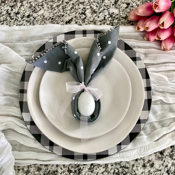 Set/4 Plaid Pattern Charger Plates