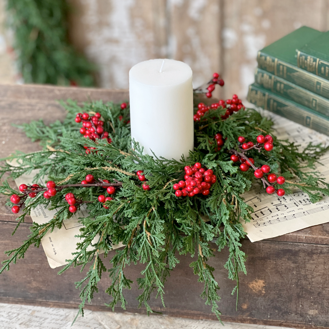 Emerald Falls Berry Candle Ring