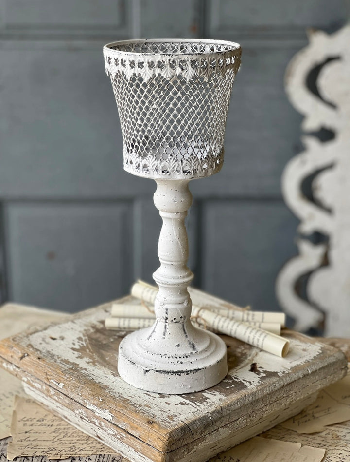 Set/2 Cottage Style Candle Holders