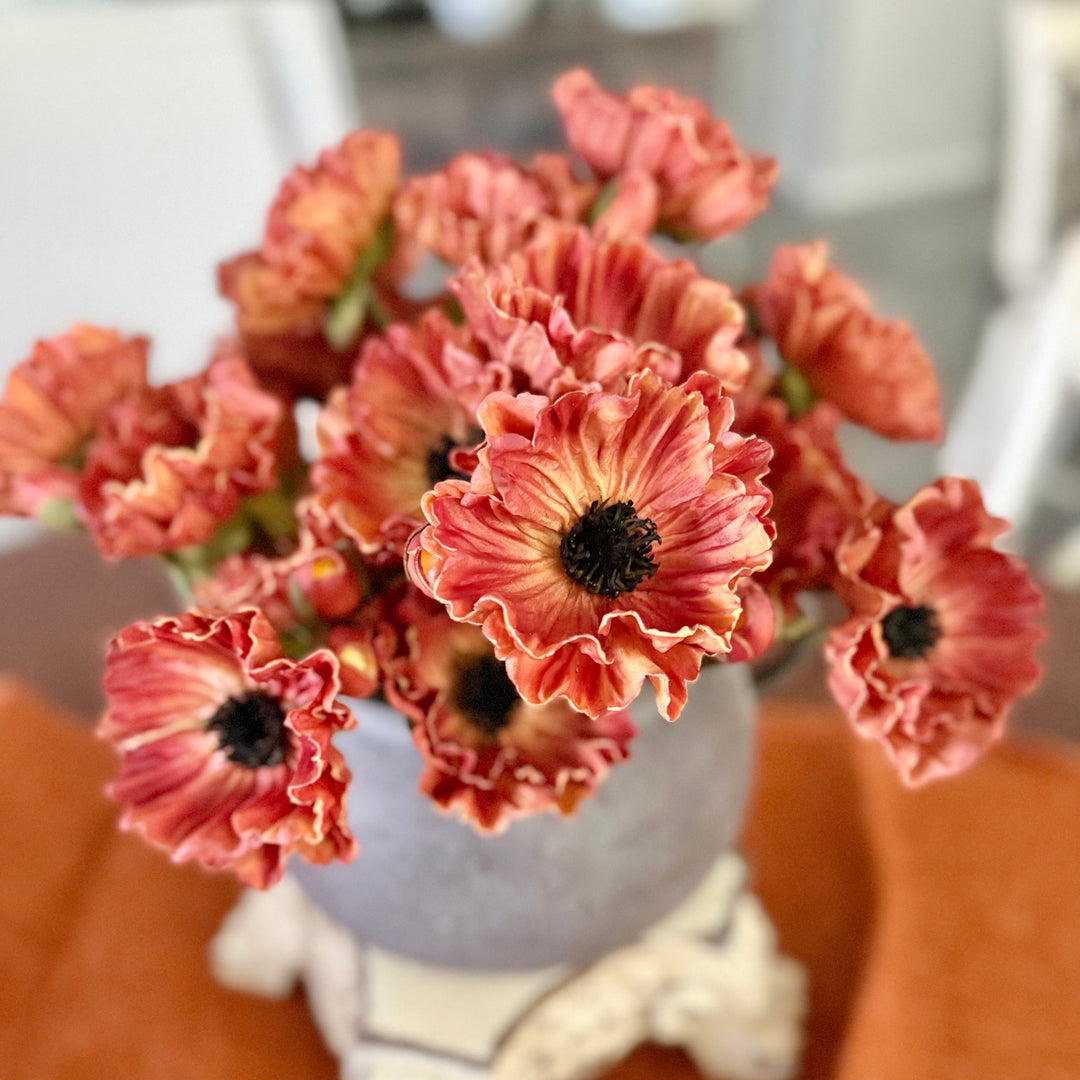 Bouquet of orange flowers with a blurred background