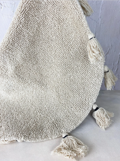 Tufted Rug w/Tassels