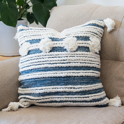 Set/2 Blue & White Accent Pillows