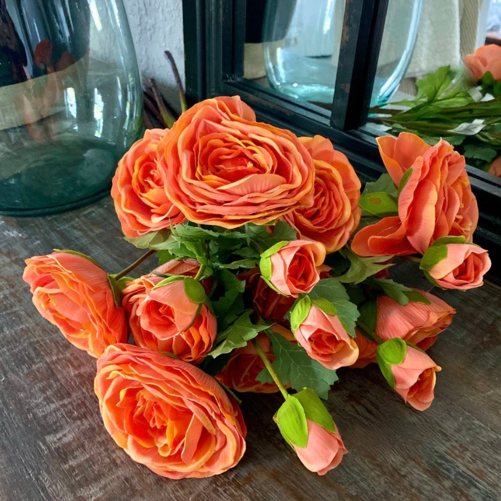 Triple Bloom Ranunculus Stem